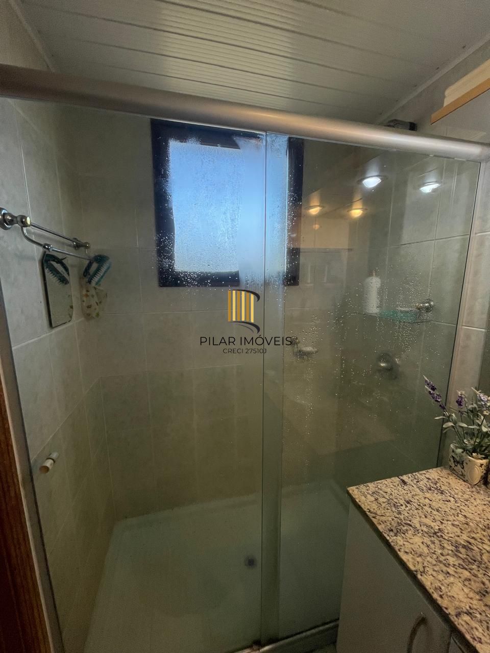 Apartamento bairro Tristeza, com 110 m² de área privativa, 03 dormitórios sendo 01 suíte e 02 vagas de garagem!