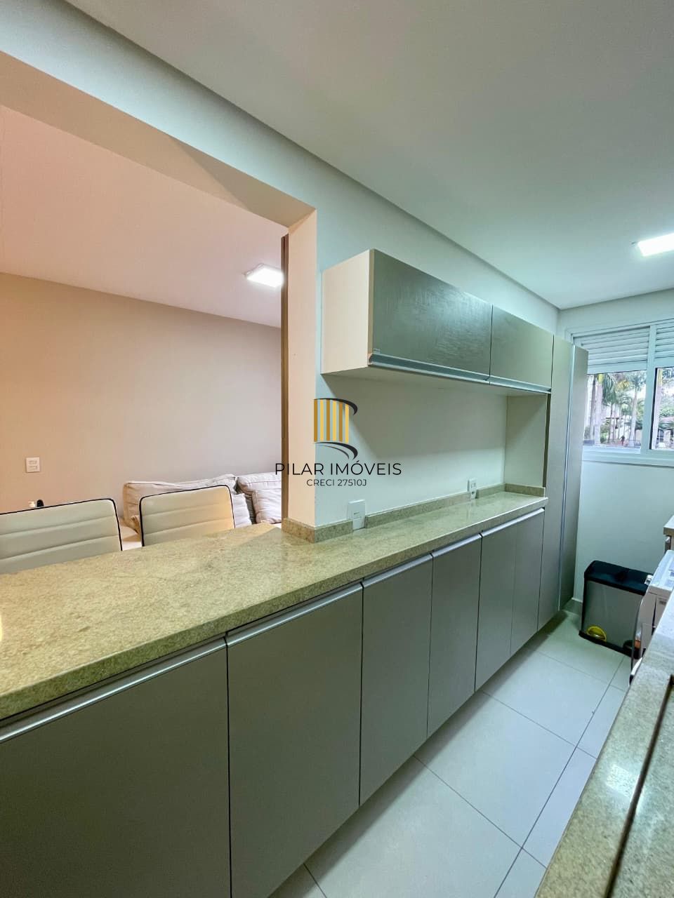 APARTAMENTO MOBILIADO, BAIRRO VILA NOVA - 57M² - 02 QUARTOS, 01 SUÍTE - 01 VAGA DE ESTACIONAMENTO!