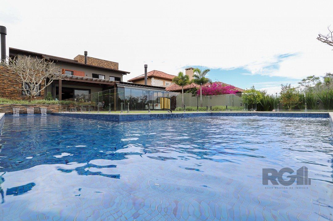 Casa de Condomínio 4 dormitórios no bairro Belém Novo