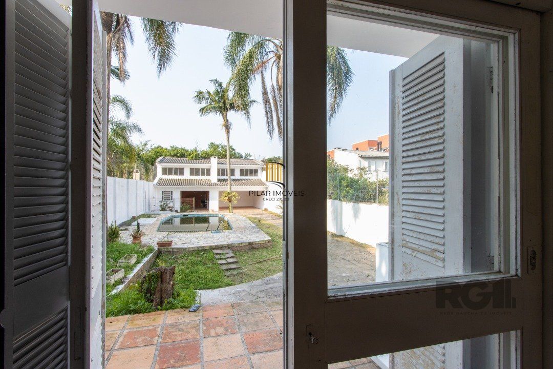 Casa para Venda - 337m², 3 dormitórios, sendo 1 suites, 3 vagas - Cristal