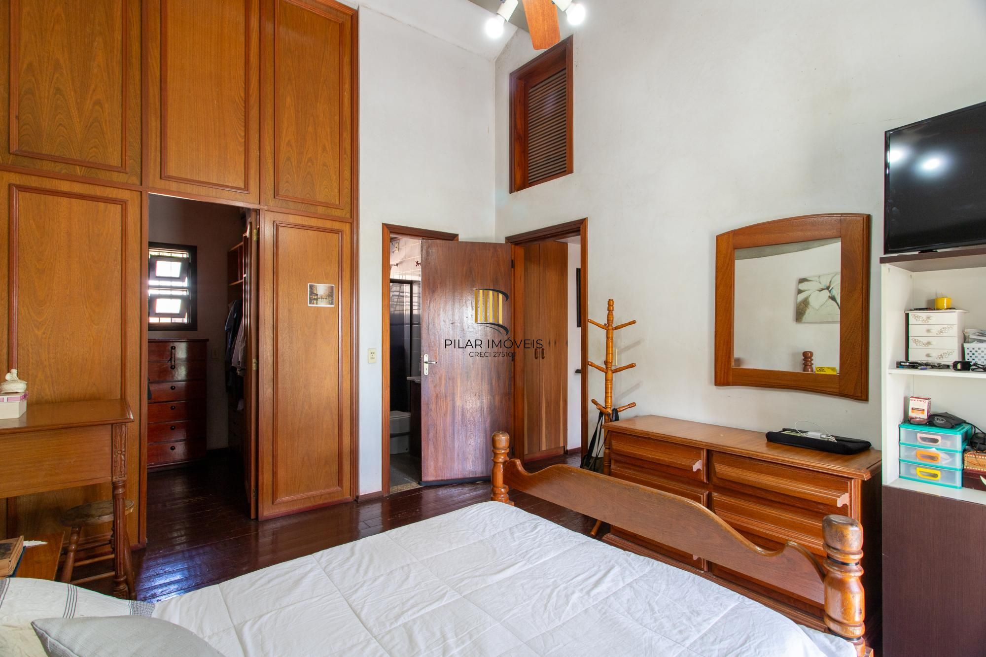 Casa para Venda - 286.28m², 2 dormitórios, sendo 1 suites, 3 vagas - Santa Tereza