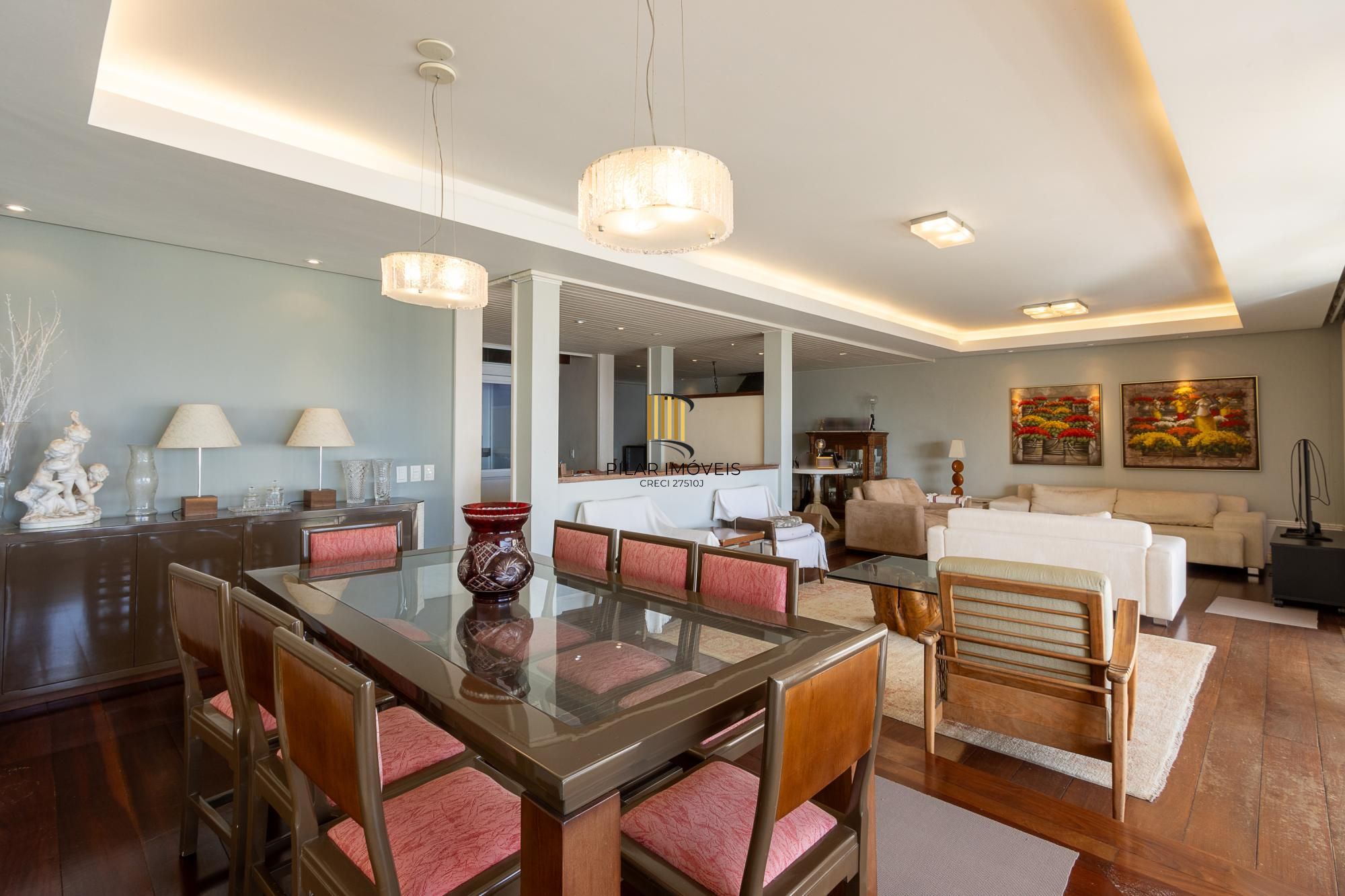 Residência em endereço nobre na Vila Assunção, com vista privilegiada para o Guaíba e clubes náuticos!