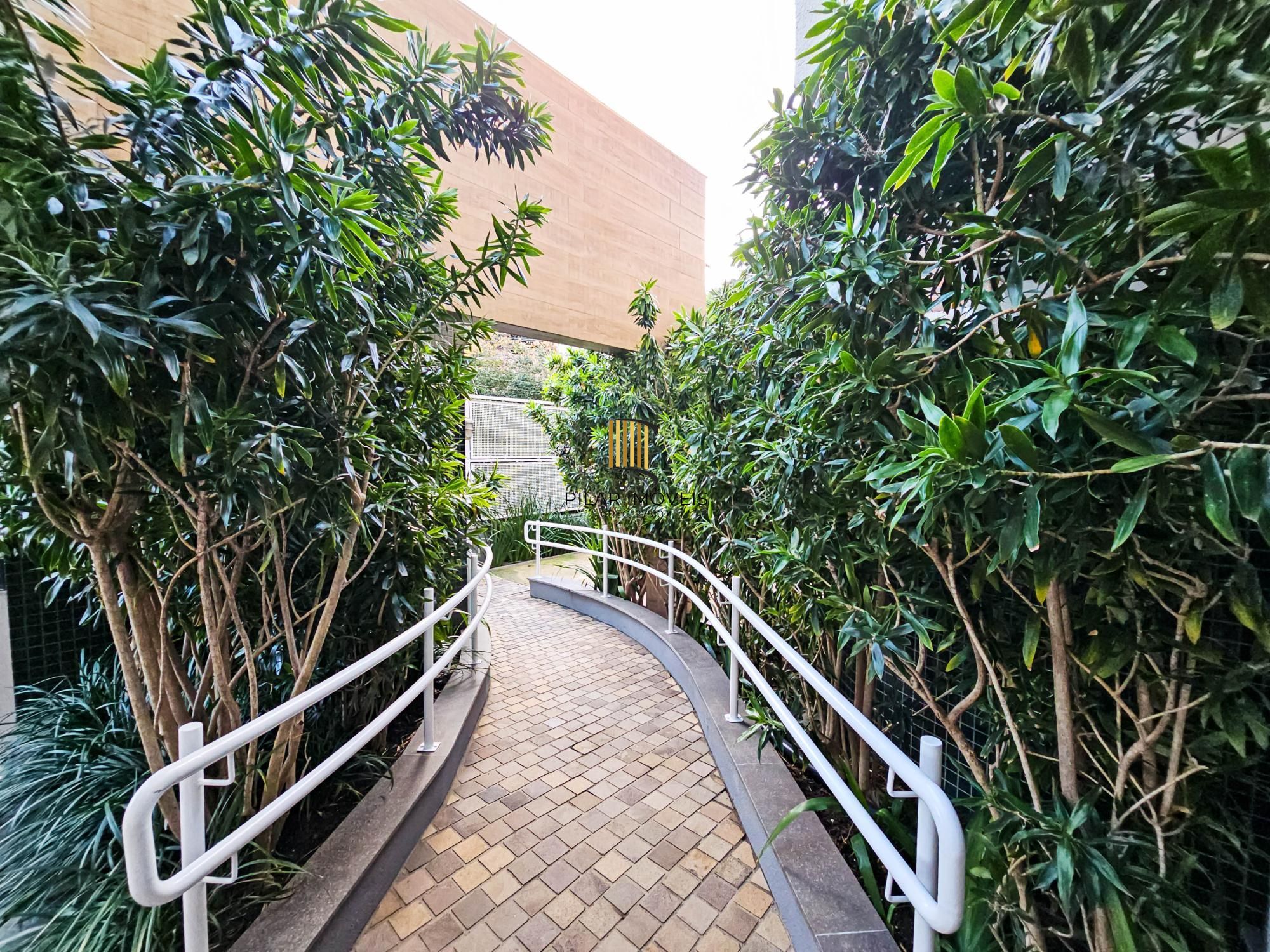 Apartamento Impecável no Petrópolis - 2 D (1 Suíte)