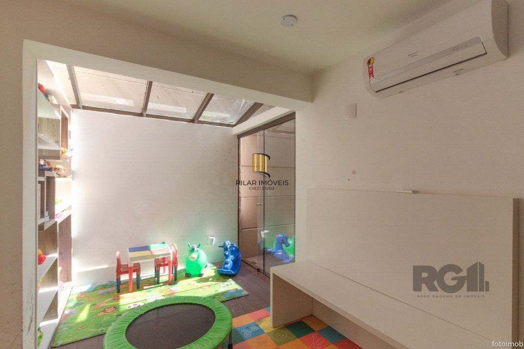 Casa Condominio para Venda - 307m², 5 dormitórios, sendo 1 suites, 4 vagas - Cristal