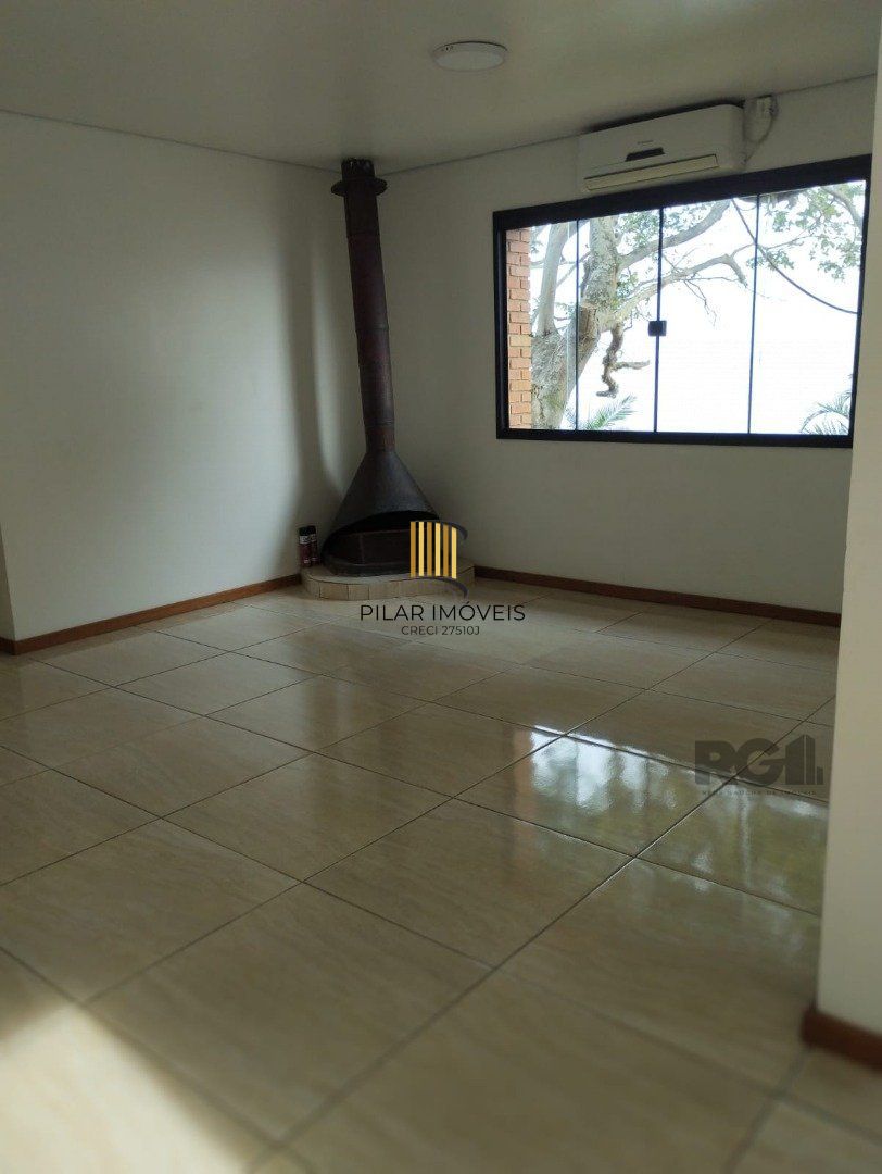 AMPLA CASA COM PRAIA PRIVATIVA NA ZONA SUL DE POA