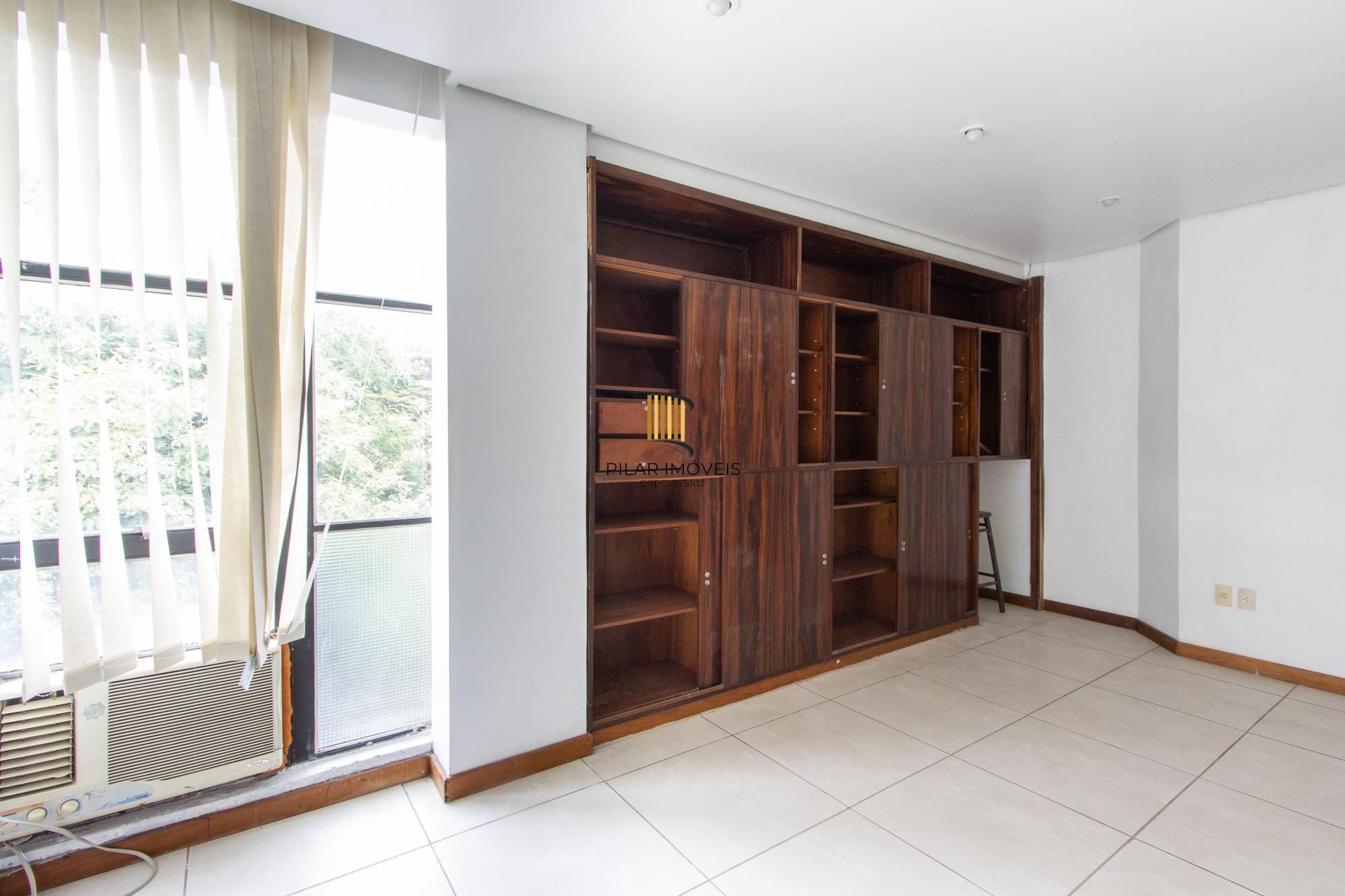 Sala comercial no Edifício Uarumã.