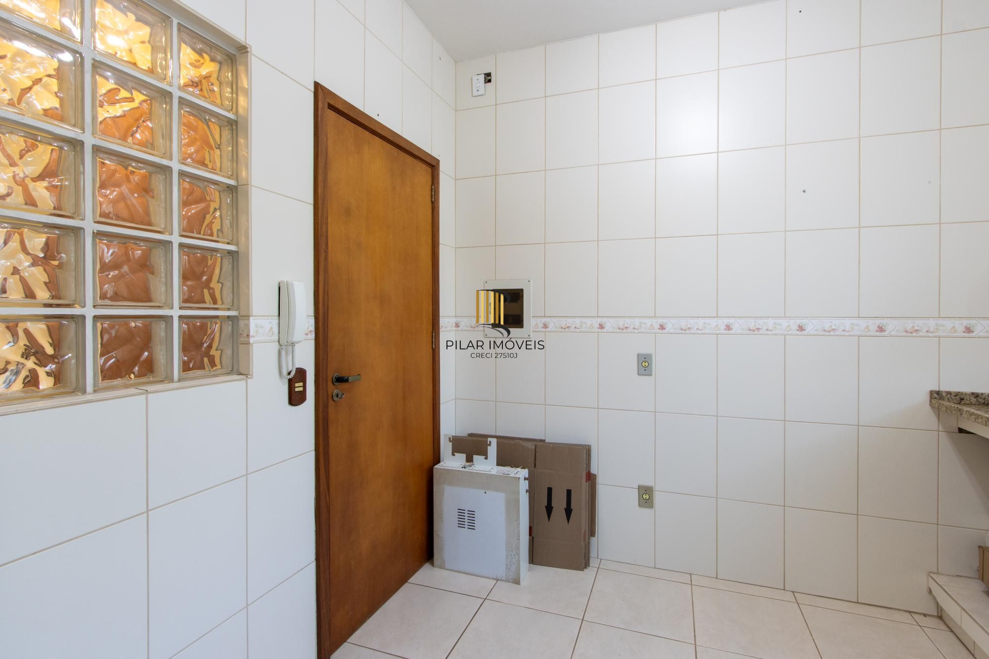 Apartamento de 2 Dormitórios na Cel Massot, Bairro Cristal