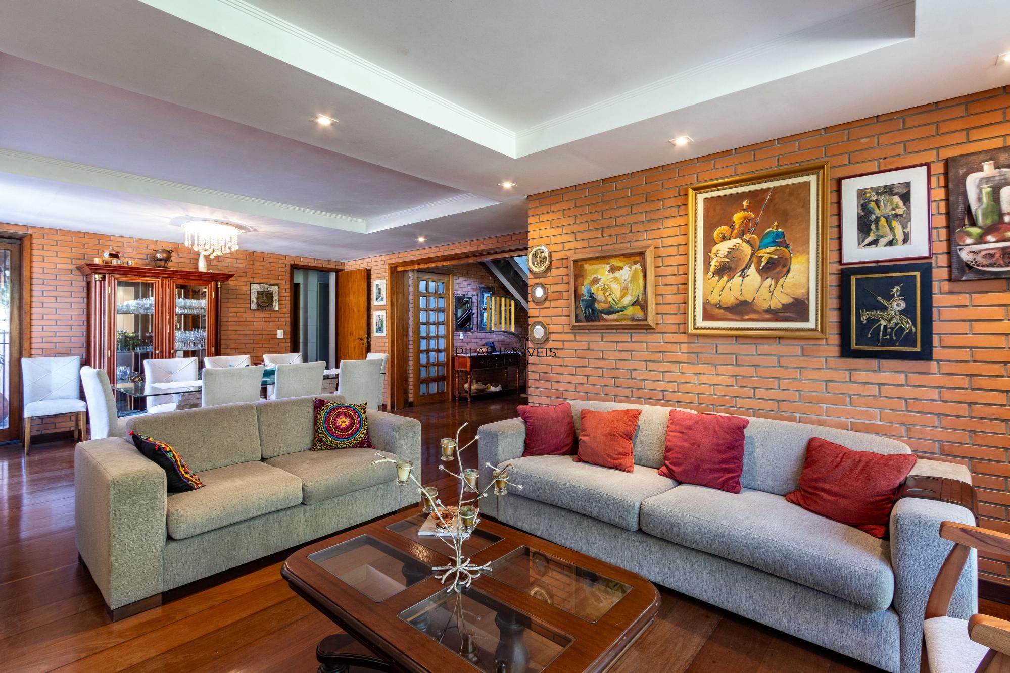 Casa de Condomínio 4 dormitórios no bairro Cavalhada