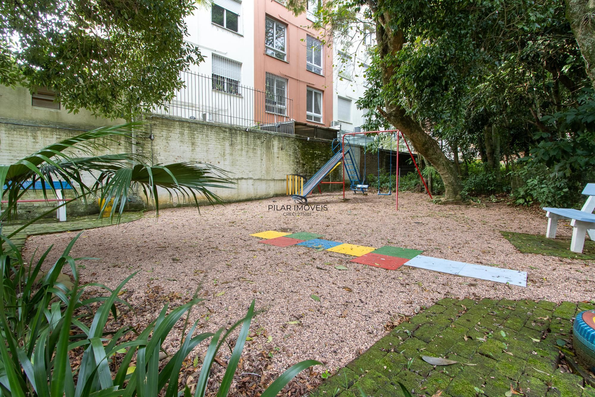 Apartamento 2 dormitórios  I Vaga  de garagem- bairro Tristeza