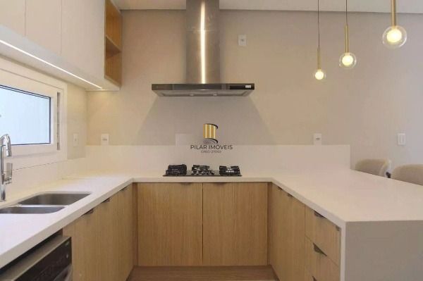 Casa de Condomínio 4 dormitórios no bairro São Vicente