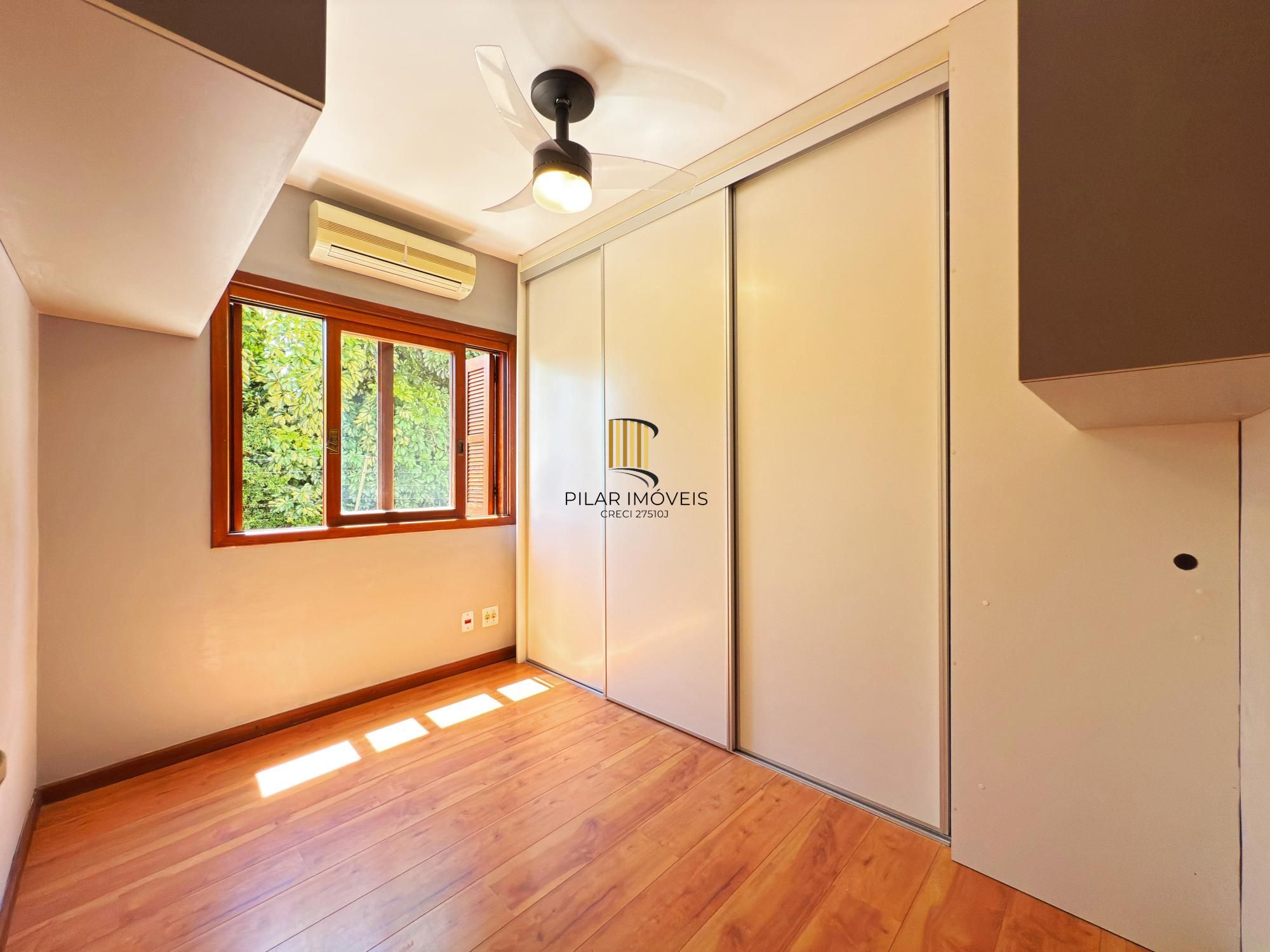 Apartamento desocupado, 2 quartos (1 suite), 2 vagas - Bairro Tristeza