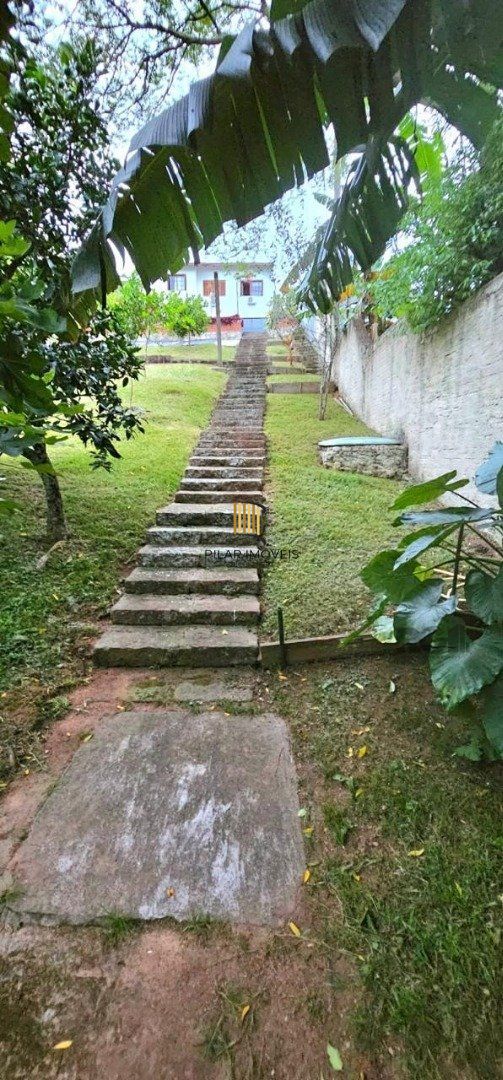 Casa para Venda - 350m², 5 dormitórios, sendo 1 suite, 6vagas - Cristal