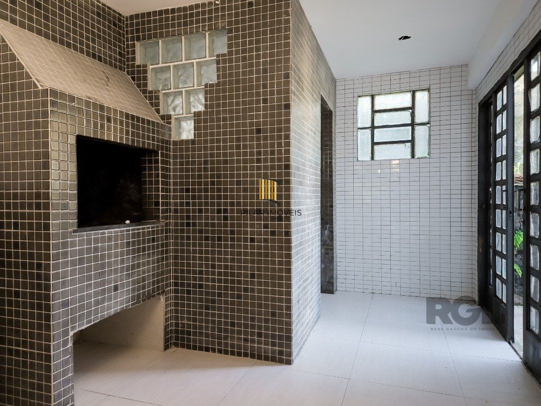 Casa com 3 quartos, suite, pátio - Bairro Espírito Santo - Potro Alegre (RS)