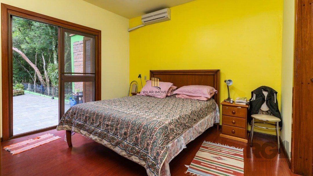 Casa 6 dormitórios no bairro Cascata