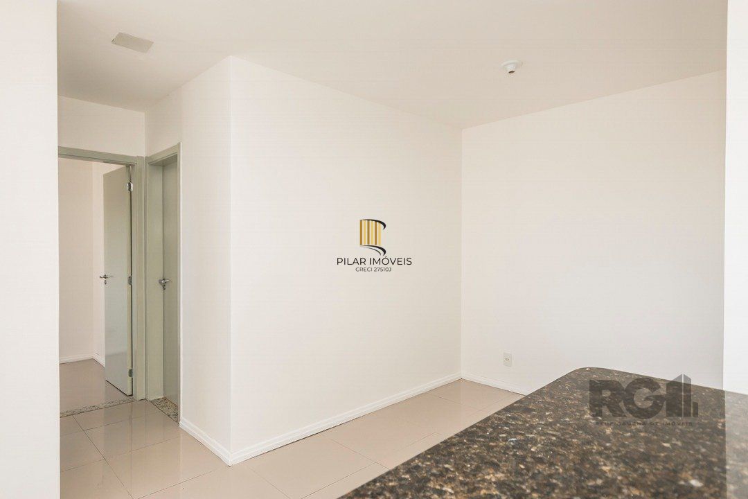 Apartamento  com 2 quartos e 1 banheiro no total