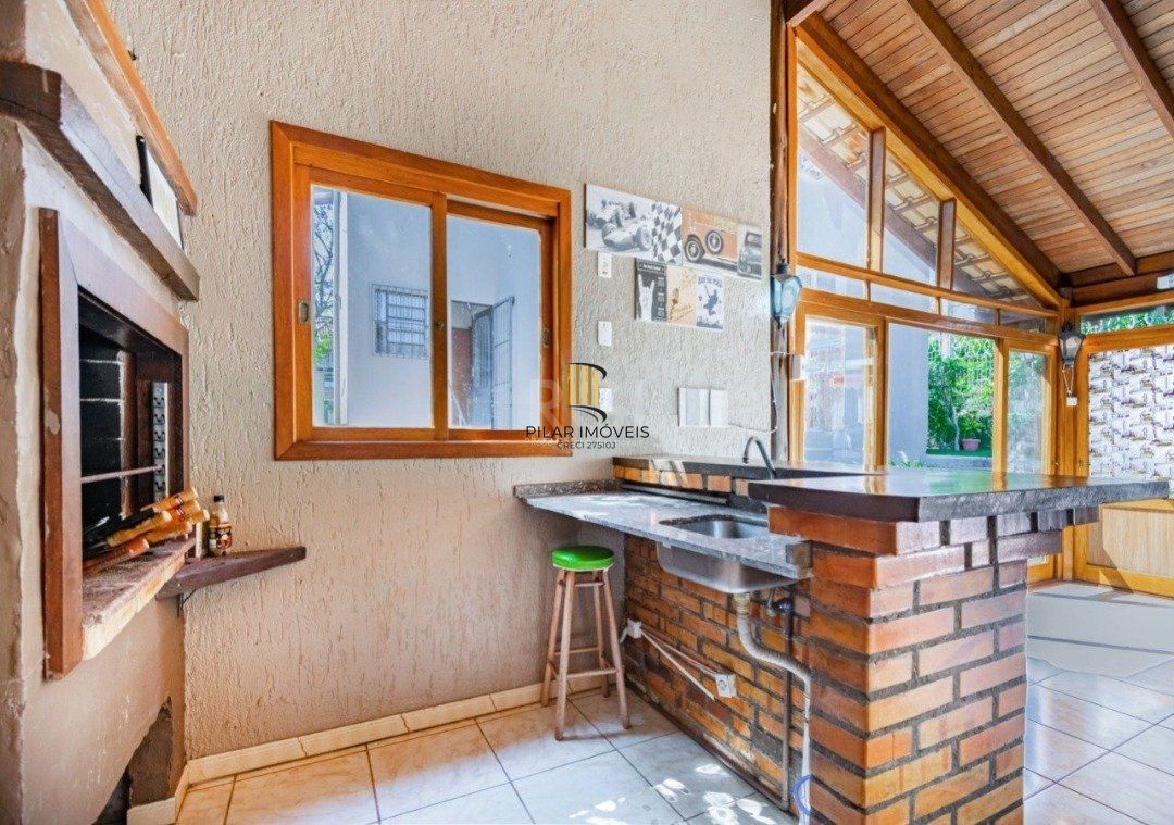 Casa para Venda - 255m², 3 dormitórios, sendo 1 suites, 3 vagas - Ipanema