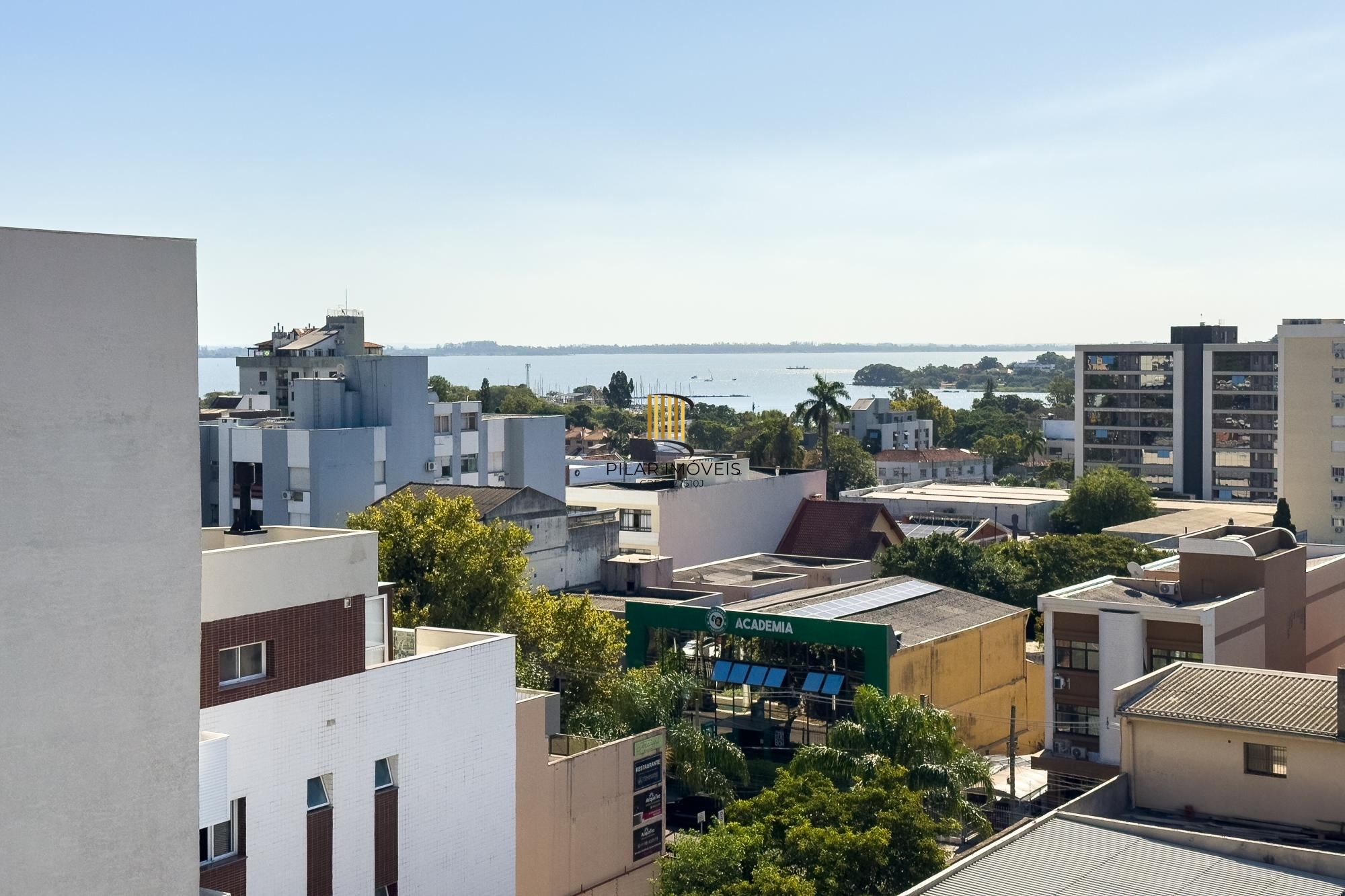 Cobertura alto padrão vista rio, construção Bandeira, com 228,32m² de área privativa.