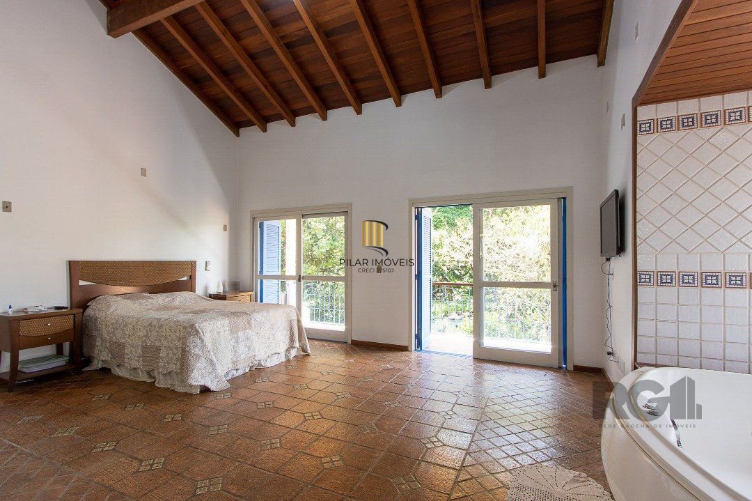 Casa 4 dormitórios no bairro Jardim Isabel