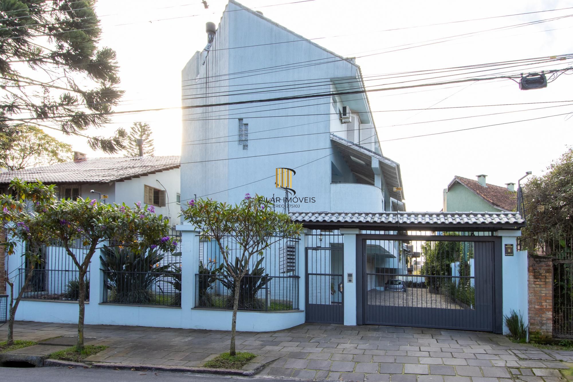 Oportunidade - Casa  Confortável de 3 Dormitórios na Zona Sul de Porto Alegre.
