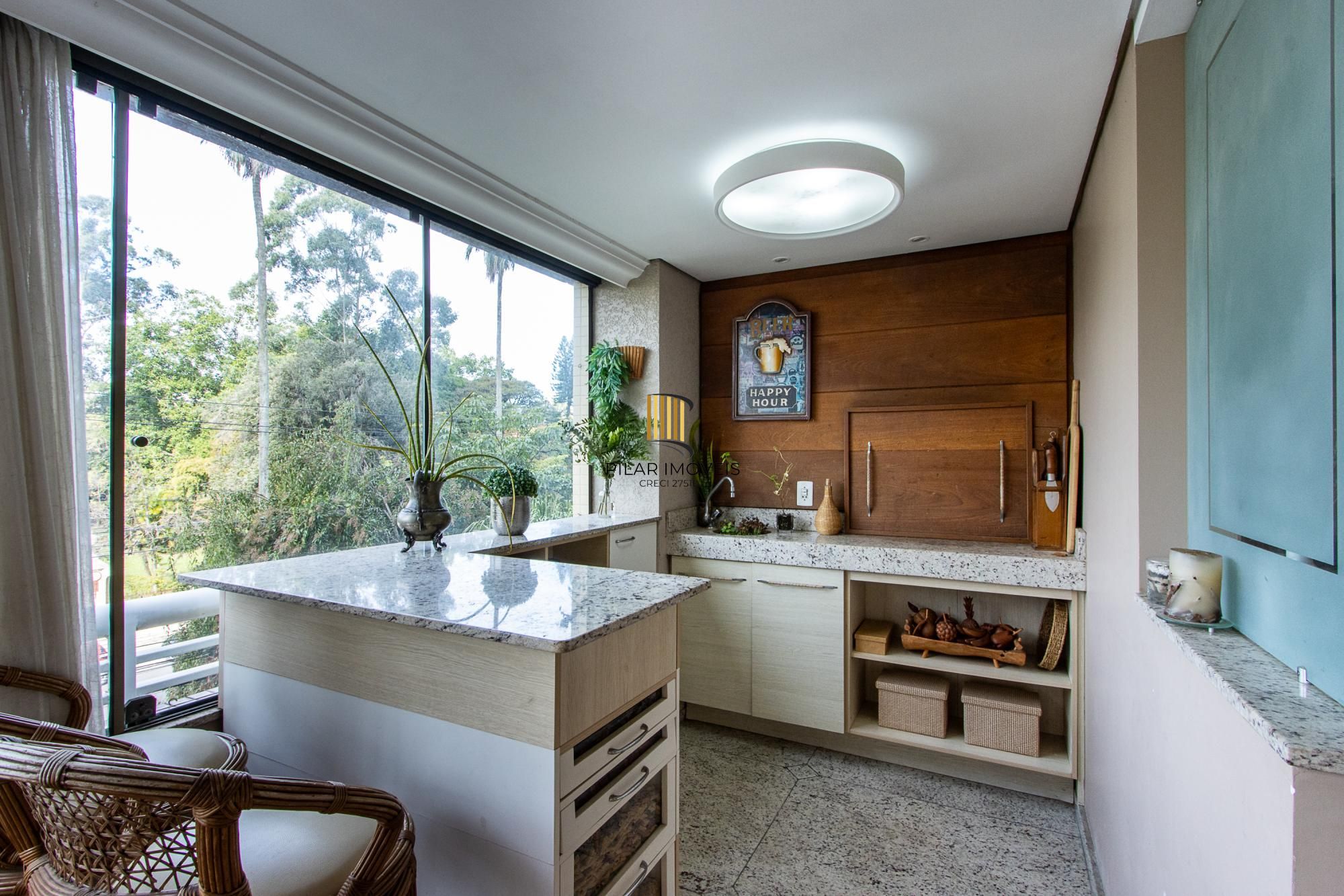 Apartamento 3 quartos, 139,64m² privativos, 2 vagas - Bairro Menino Deus