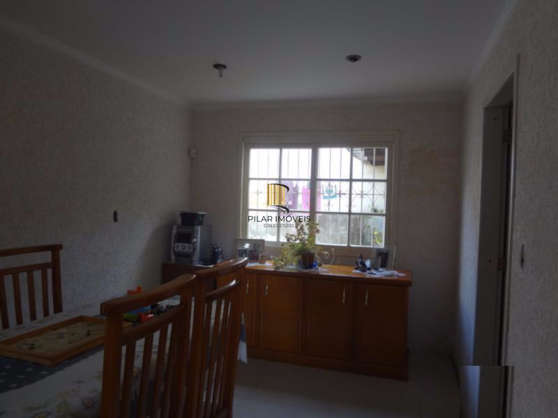 Casa para Venda - 170m², 3 dormitórios, sendo 1 suites, Camaquã