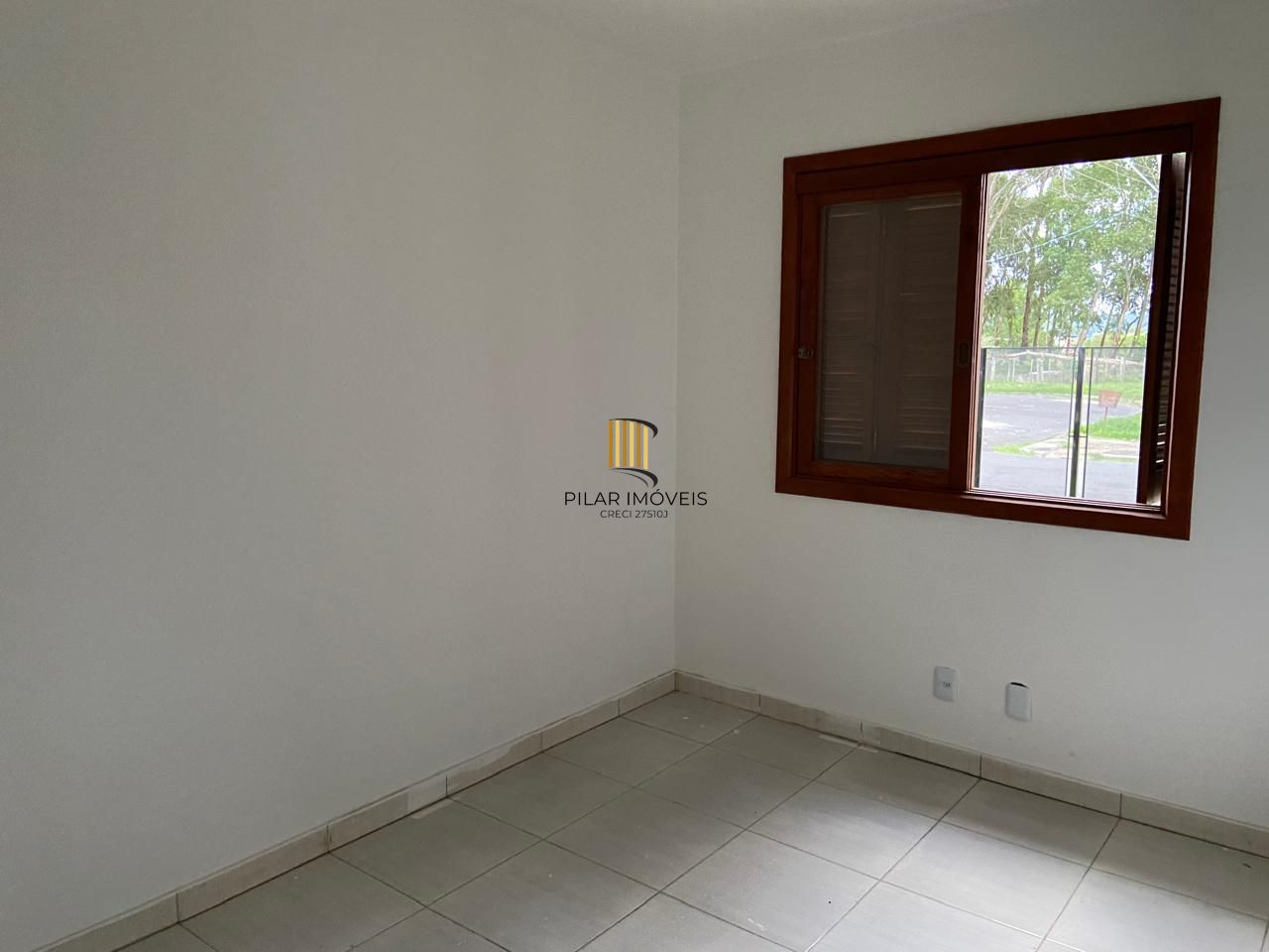 Casa 2 dormitórios no bairro Hípica