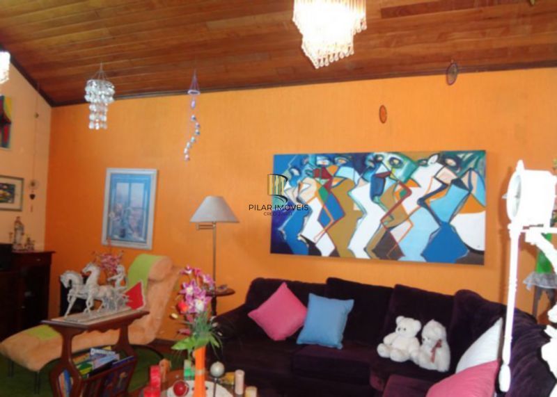 Casa para Venda - 269m², 3 dormitórios, Cristal