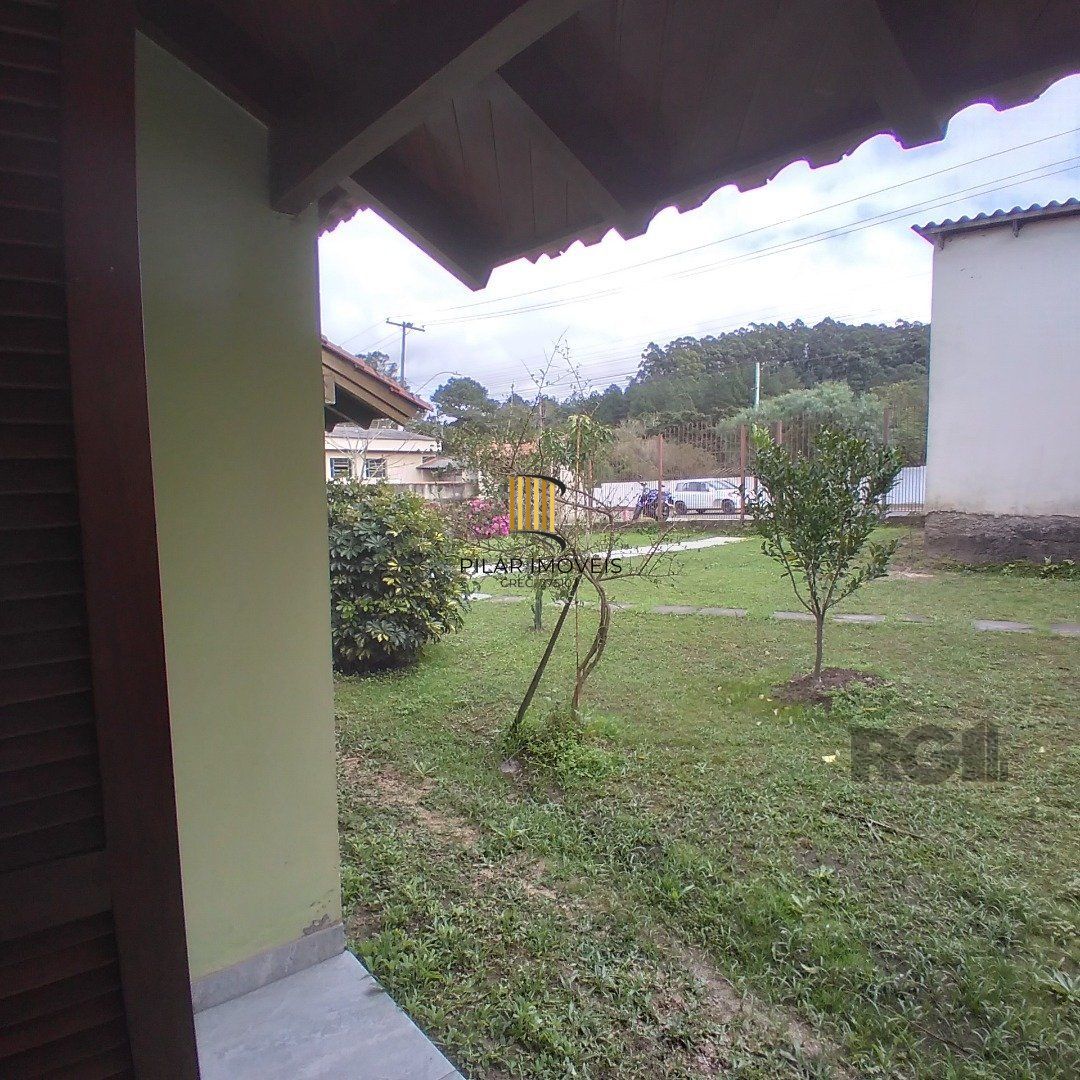 Casa 4 dormitórios no bairro Restinga