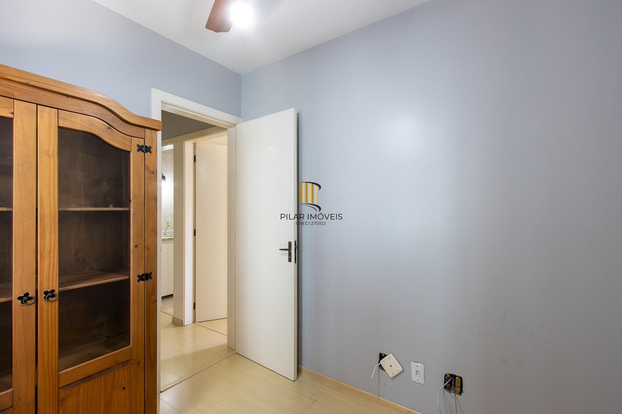 Casa de Condomínio 3 dormitórios no bairro Cristal