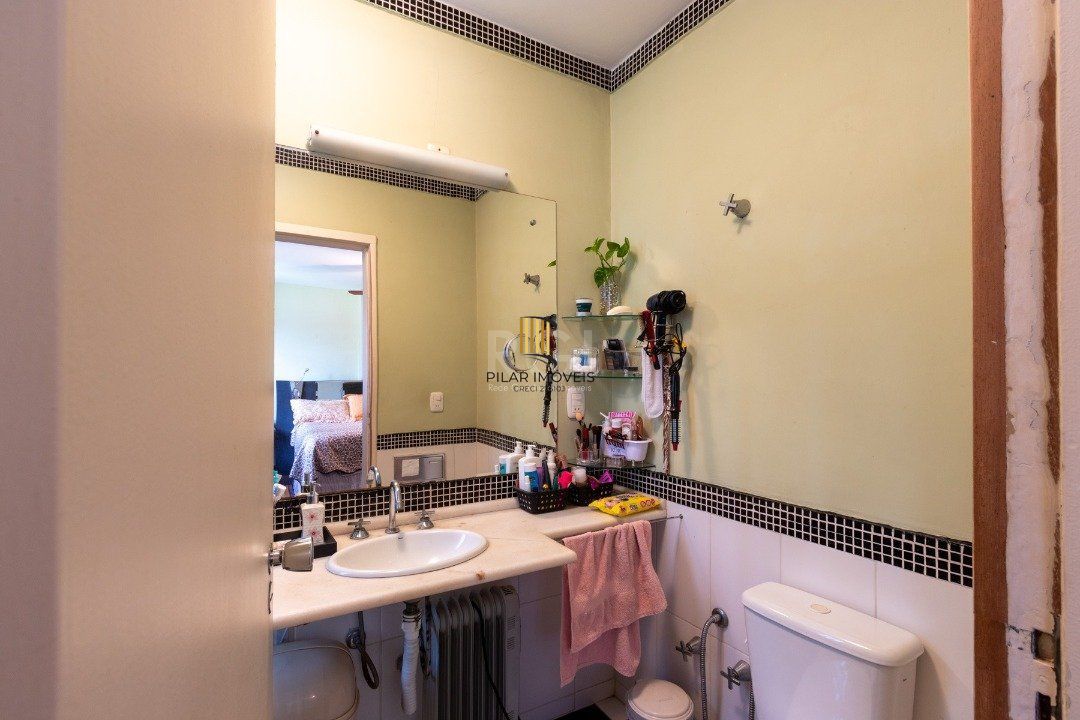 Casa para Venda - 435m², 4 dormitórios, sendo 4 suites, 4 vagas - Cristal