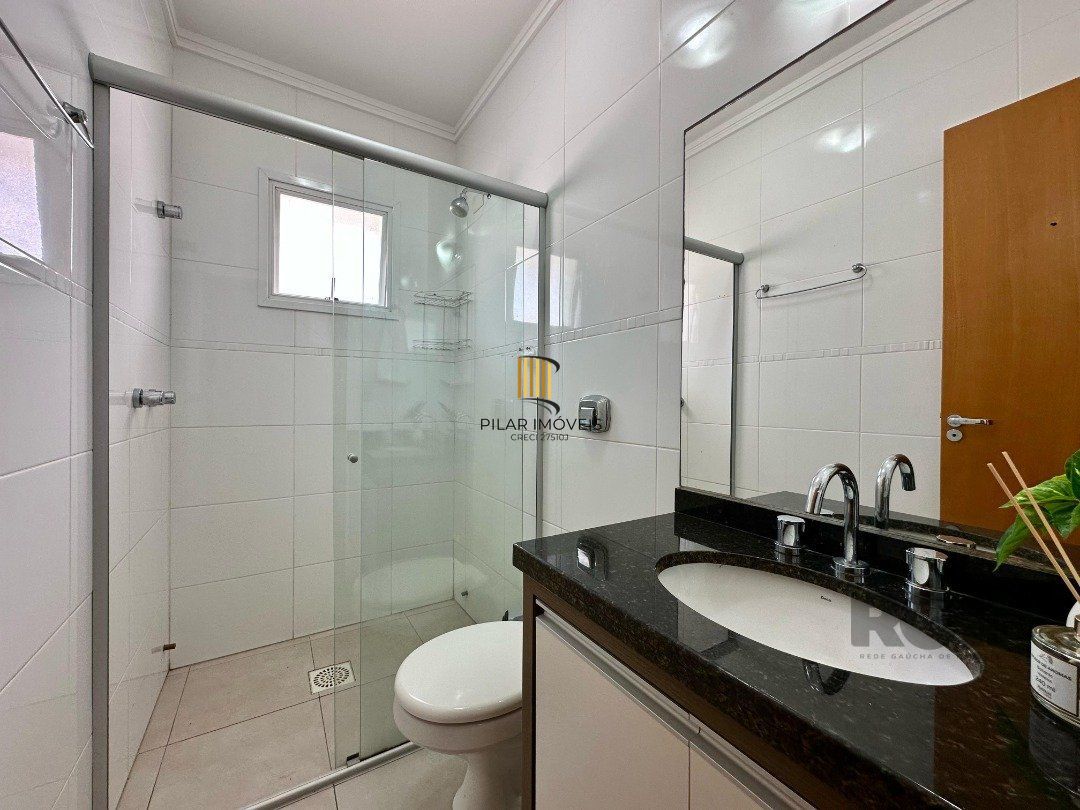 APARTAMENTO À VENDA DE ESQUINA COM VISTA LIBERADA PARA O MAR