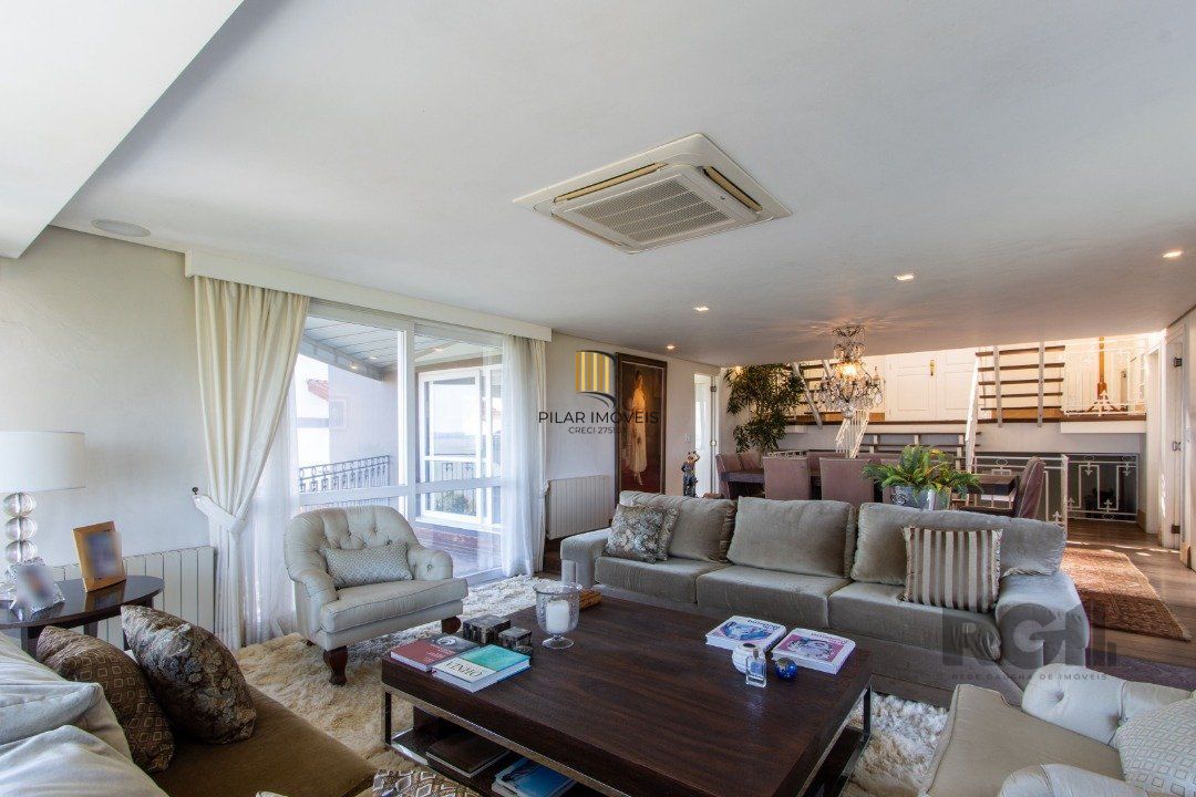 Casa deslumbrante vista do Guaiba, 3 dormitórios, sendo 1 suite master com closet e banheira de hidro com vista para o rio