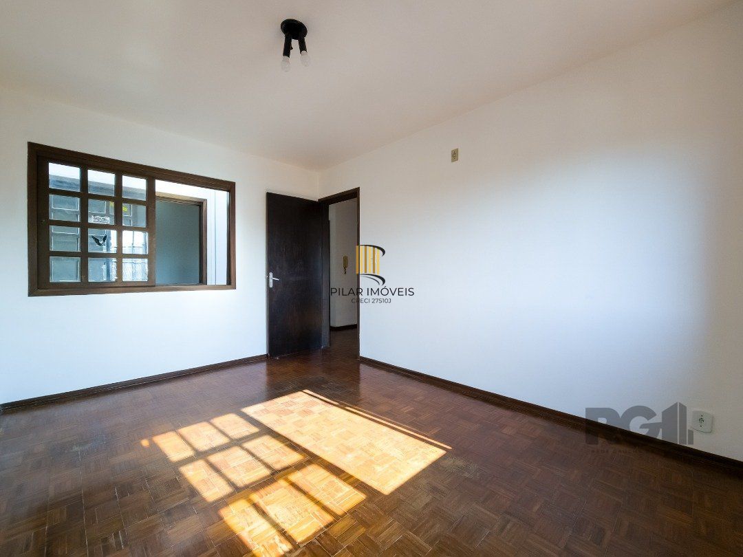 Casa 3 dormitórios no bairro Ipanema