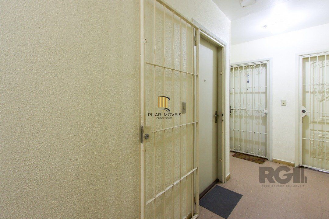 Apartamento com 1 dormitório no bairro Cristal.