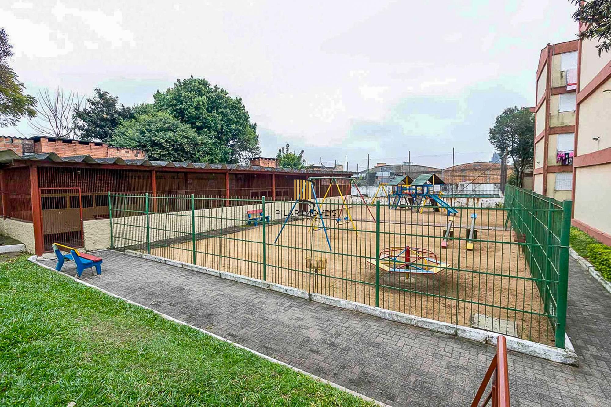 APARTAMENTO REFORMADO, 3 QUARTOS, 1 VAGA ROTATIVA - BAIRRO CAMAQUÃ