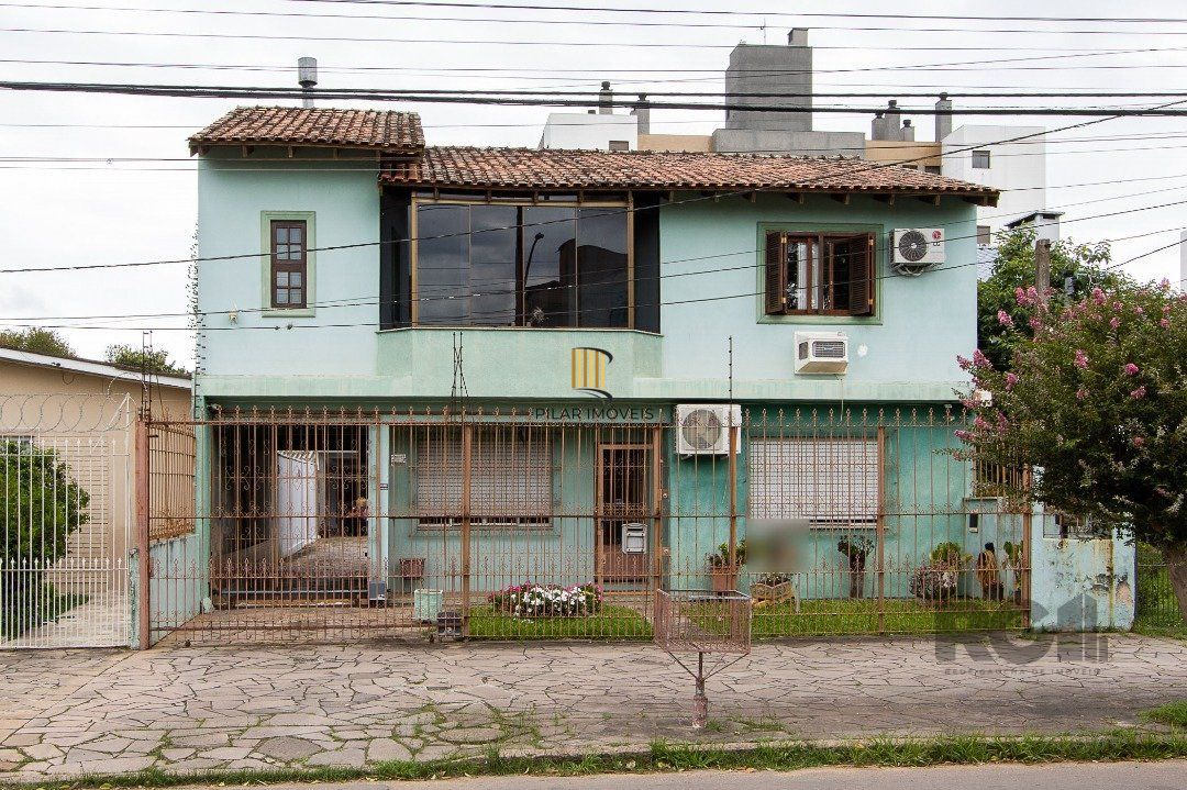 Casa 3 dormitórios no bairro Tristeza