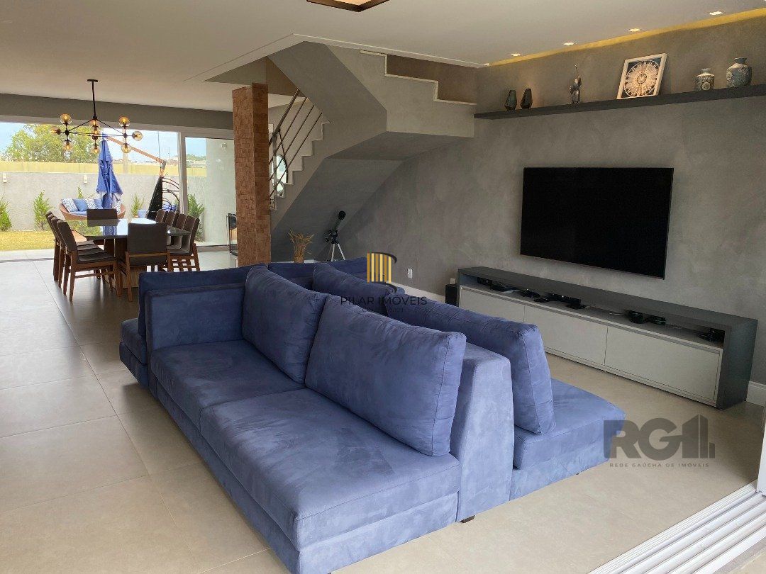 Casa de Condomínio 4 dormitórios no bairro Atlântida Sul