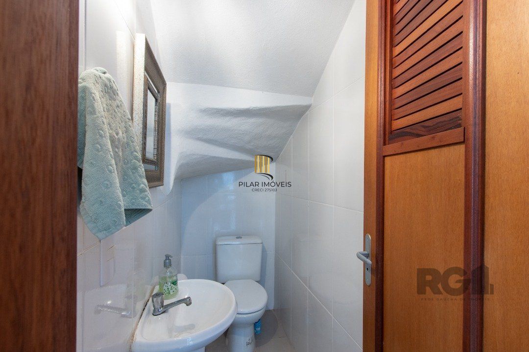 Casa para Venda - 170m², 3 dormitórios, sendo 1 suites, 2 vagas - Lagos De Nova Ipanema