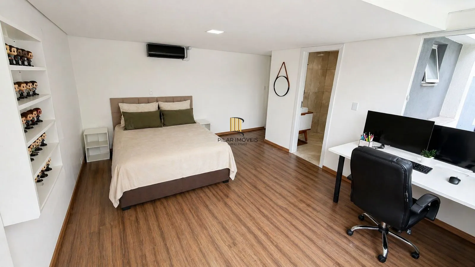 CASA TOTALMENTE MOBILIADA, 3 SUITE, 3 VAGAS - BAIRRO HIPICA