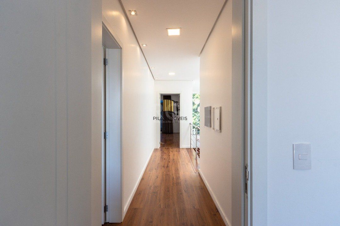 Casa para Venda - 420m², 3 dormitórios, sendo 3 suites, 8 vagas - Ipanema