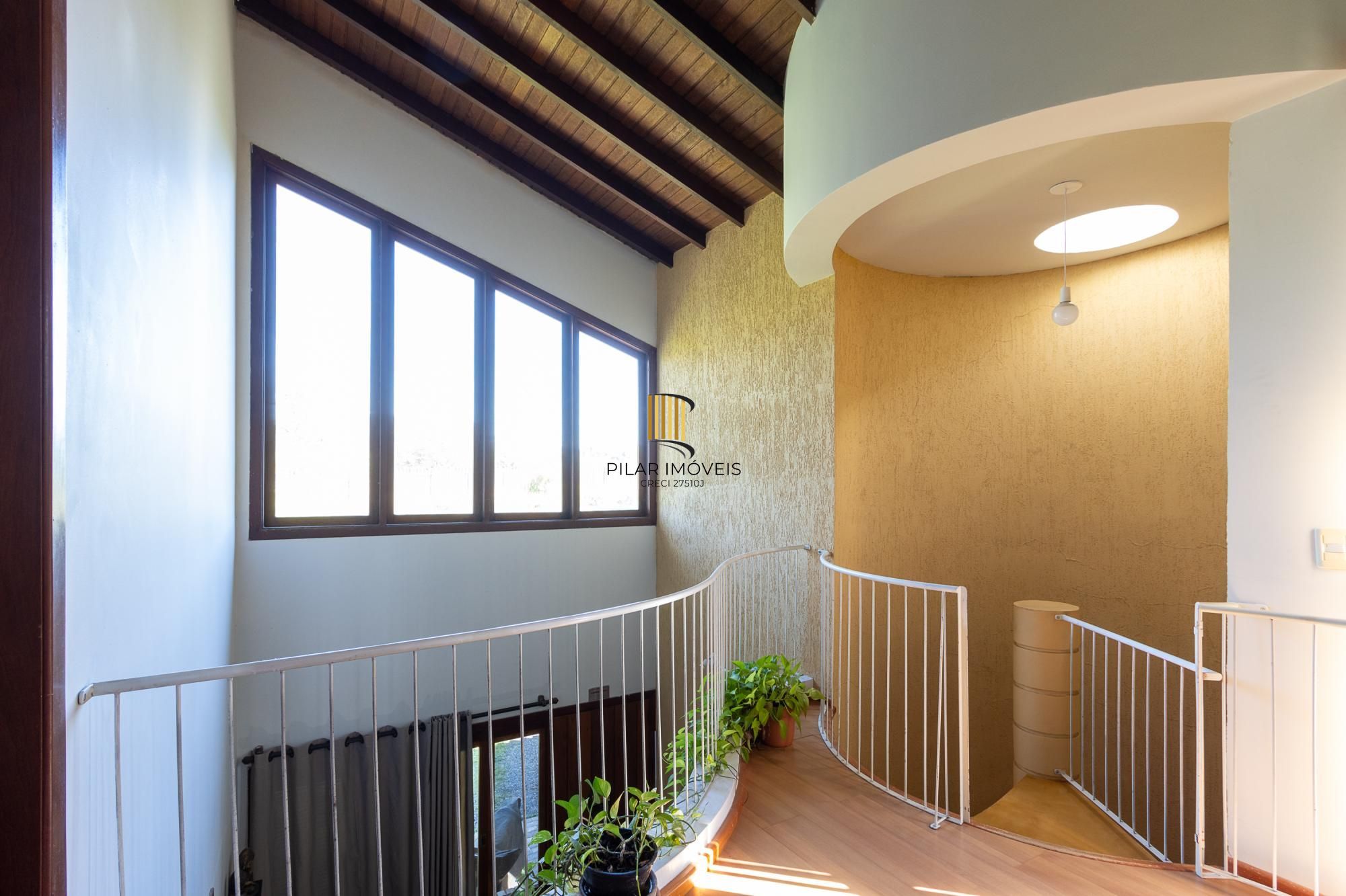 Casa em condomínio á venda com 6 dormitórios em Porto Alegre