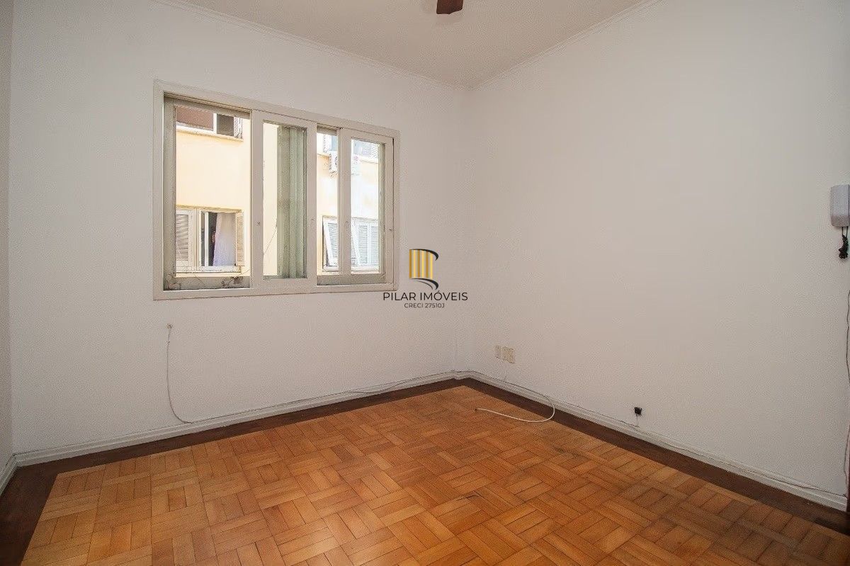 Apartamento de 1 quarto à venda no Edifício Britânia na Avenida Independência em Porto Alegre – 45,24 m² Privativos e Portaria 24h