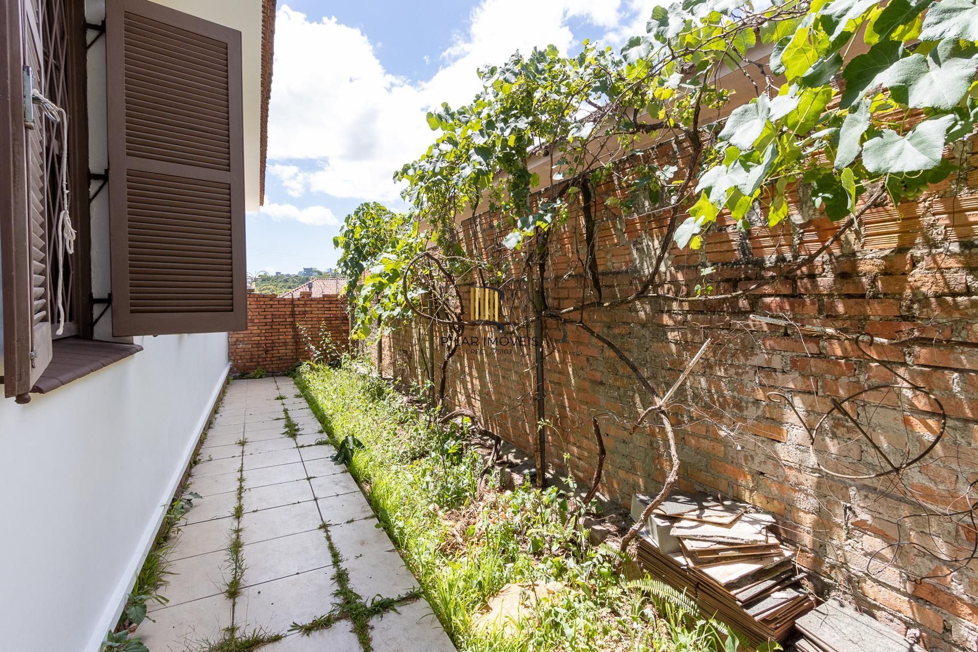 CASA 2 DORMITÓRIOS  NO SANTA TEREZA