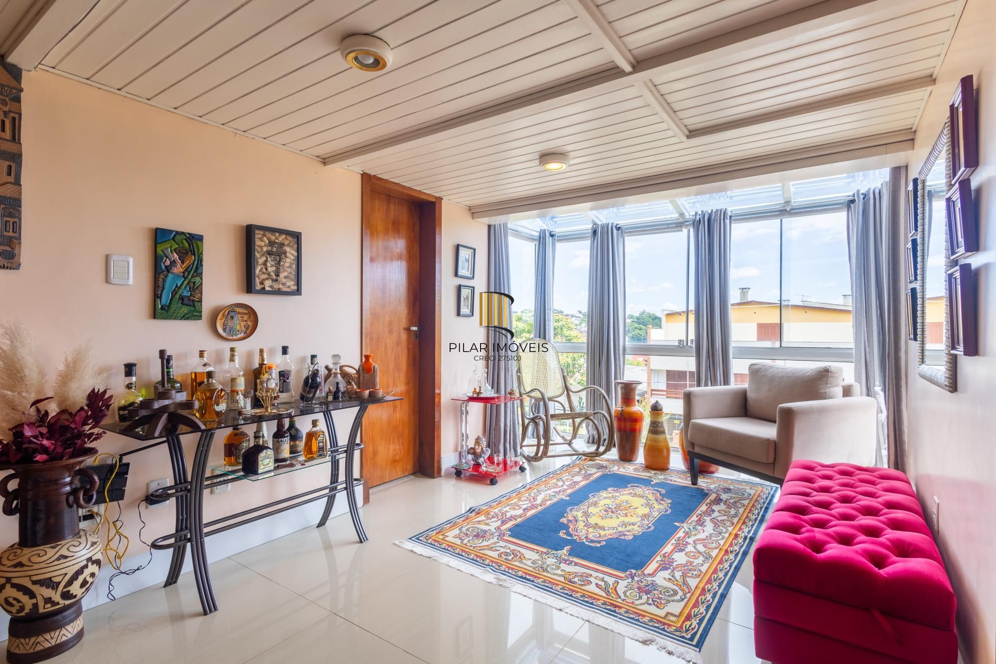 Casa em condomínio bairro Tristeza, com 185m² privativos.