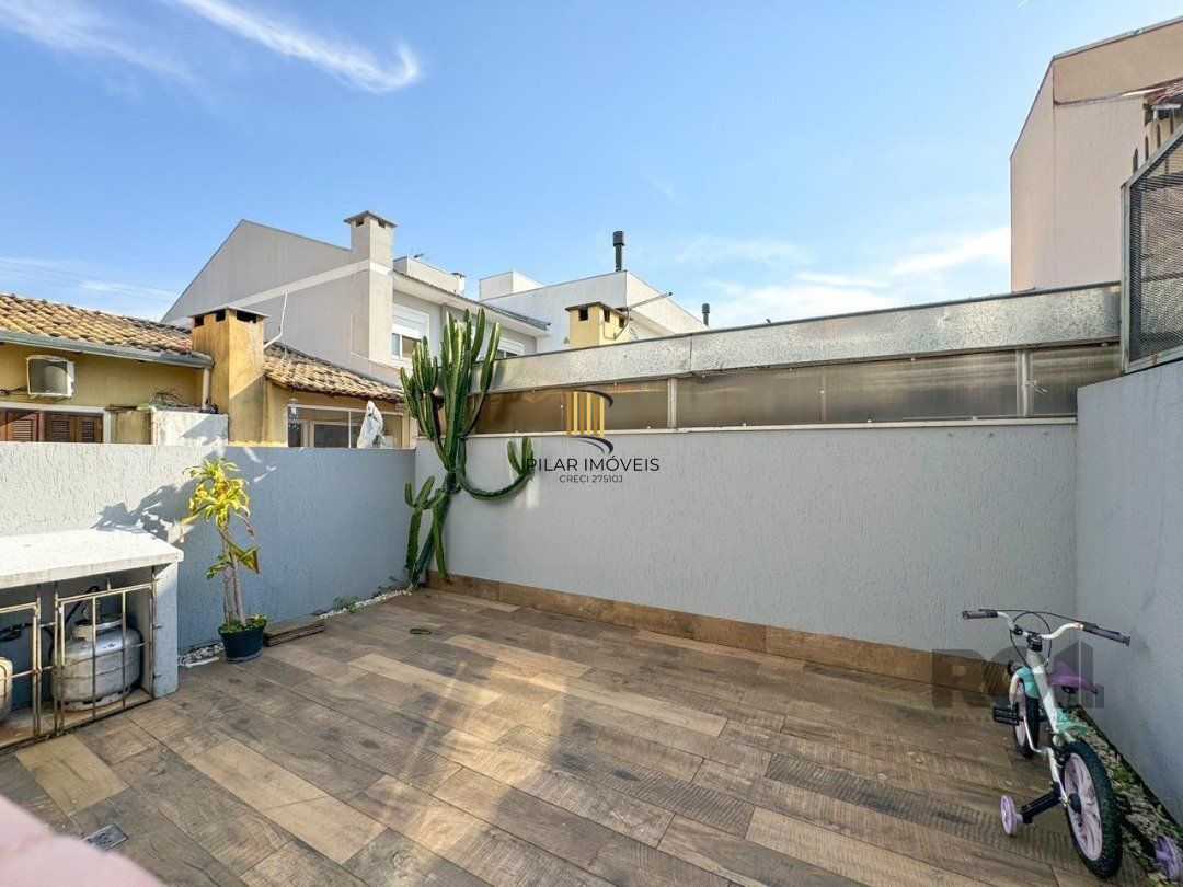 Casa para Venda - 135m², 3 dormitórios, sendo 1 suites, Hípica