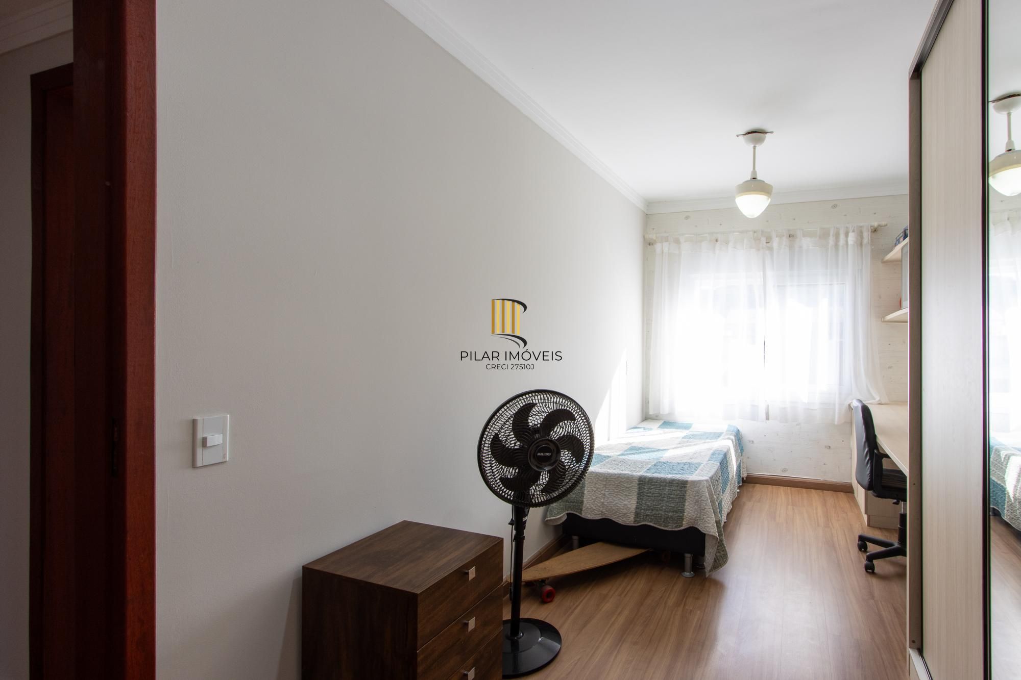 Casa de Condomínio 3 dormitórios no bairro Aberta dos Morros