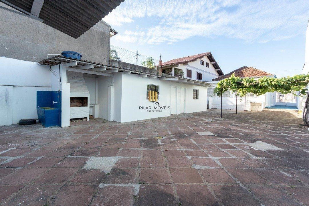 Casa para Venda - 180.2m², 3 dormitórios, 3 vagas - Medianeira