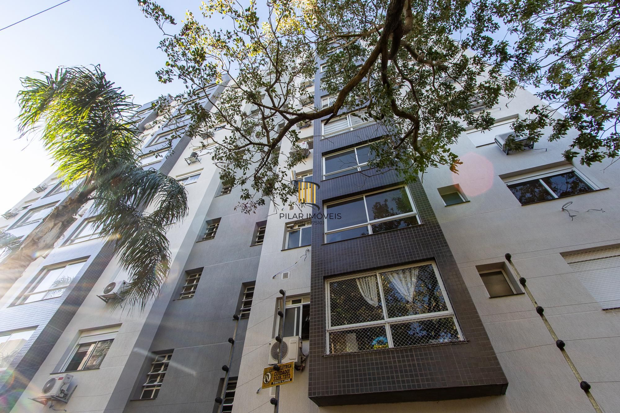 Apartamento com 2 dormitórios no bairro Cavalhada