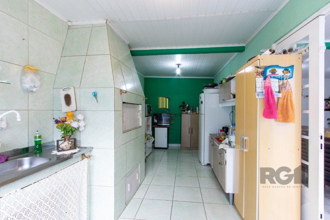 Casa 2 Dormitório(s) Bairro Cavalhada