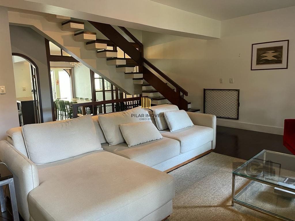 Casa 5 dormitórios no bairro Nonoai